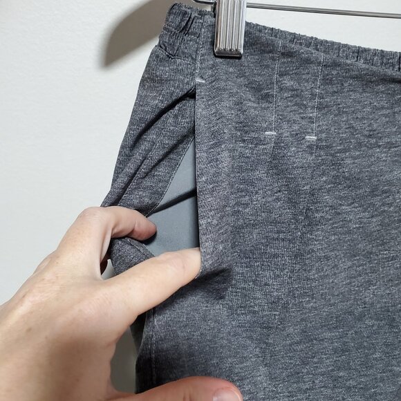 LULULEMON &go Endeavor Shorts 2" Swift Ultra Pleated Heathered Grey Women's 8 - Picture 3 of 15